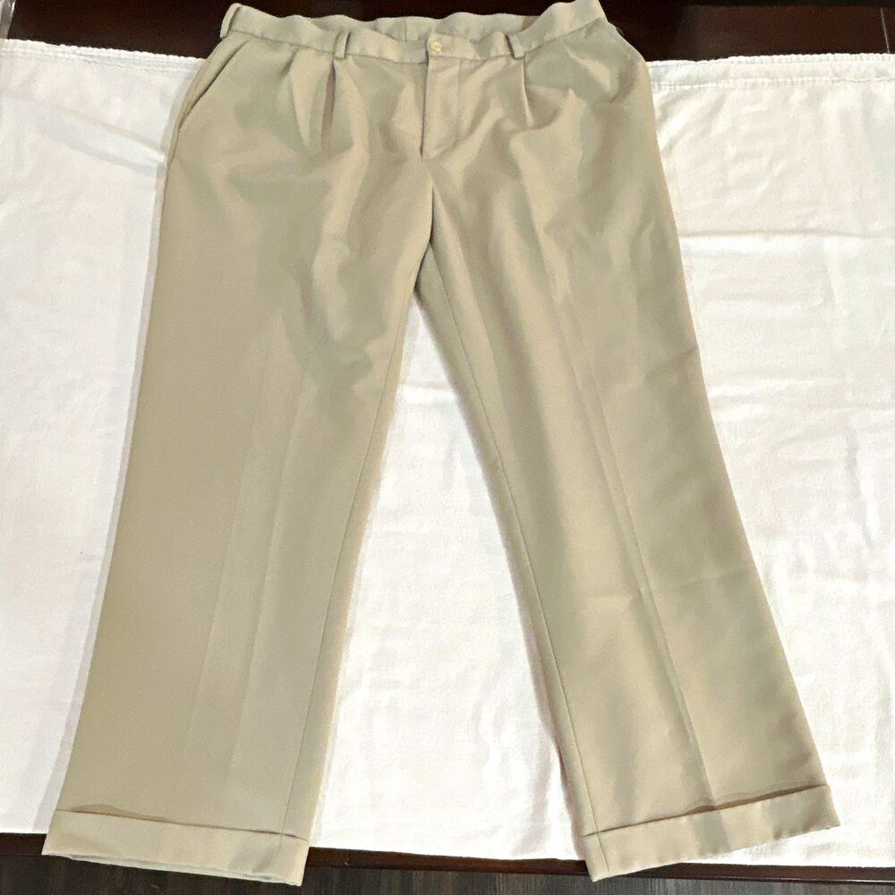 Van Heusen Men’s Beige Pleated Dress Pants Straight Leg Twill Polyester 38